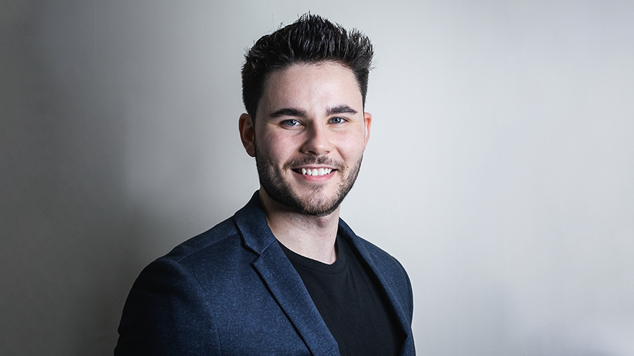 A portrait image of local Toronto real estate agent Marco Pedri, broker with Shoreline Realty Corp., Brokerage.