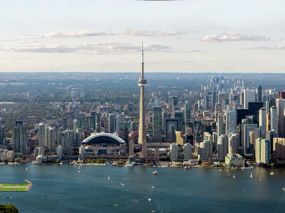 An image of Toronto from Toronto island.
