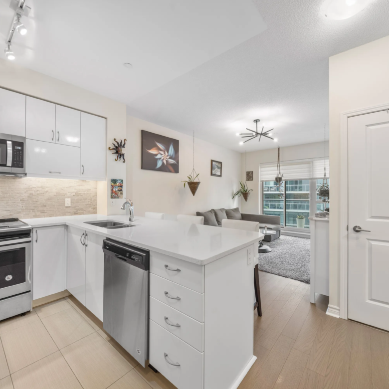 How to Buy a Condo in Toronto: A Step-by-Step Guide for Buyers